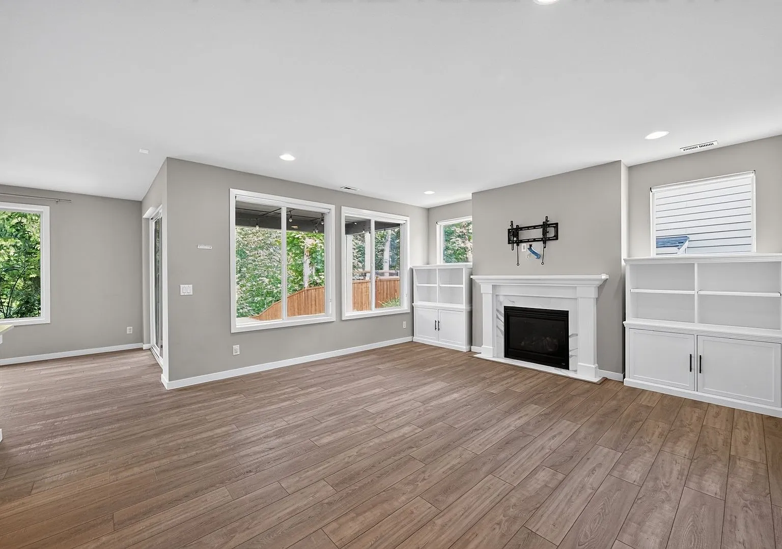 Spacious 4BR House in Tacoma — Photo 4