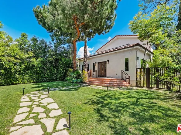 1568 S Point View St, Los Angeles, CA 90035