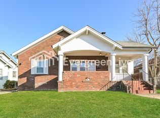 316 N Hills Dr, Saint Louis, MO 63121