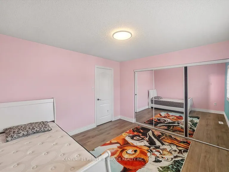 1456 Lyncroft Cres — Photo 30