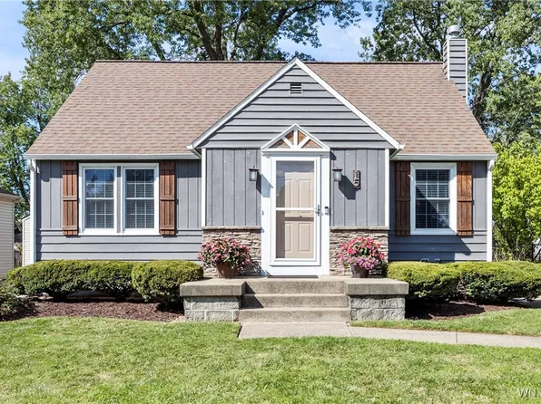 15 Wilkshire Pl, Lancaster, NY 14086