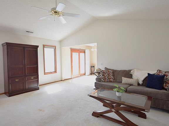 3rd image of 9428 Ballymore Dr