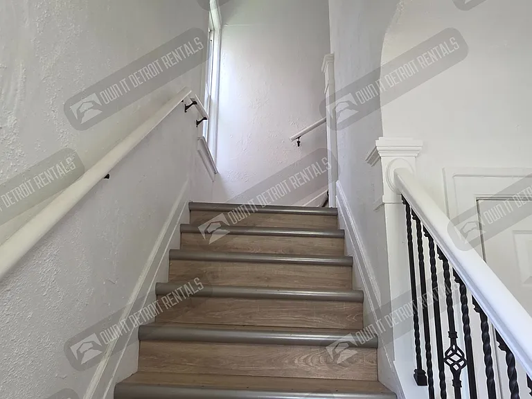 7455 Churchill St — Photo 18