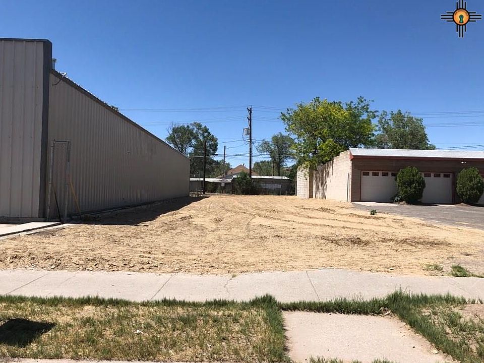 1st image of 406 W Maloney Ave
