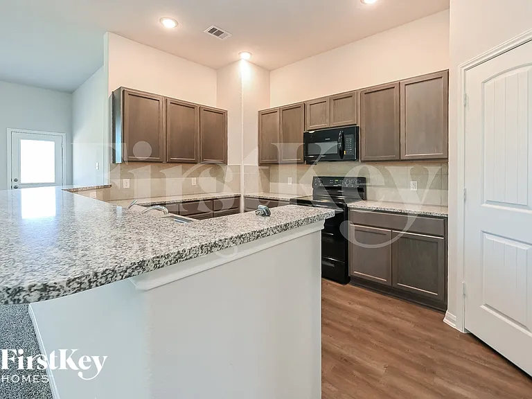 14785 Country Club Dr — Photo 6