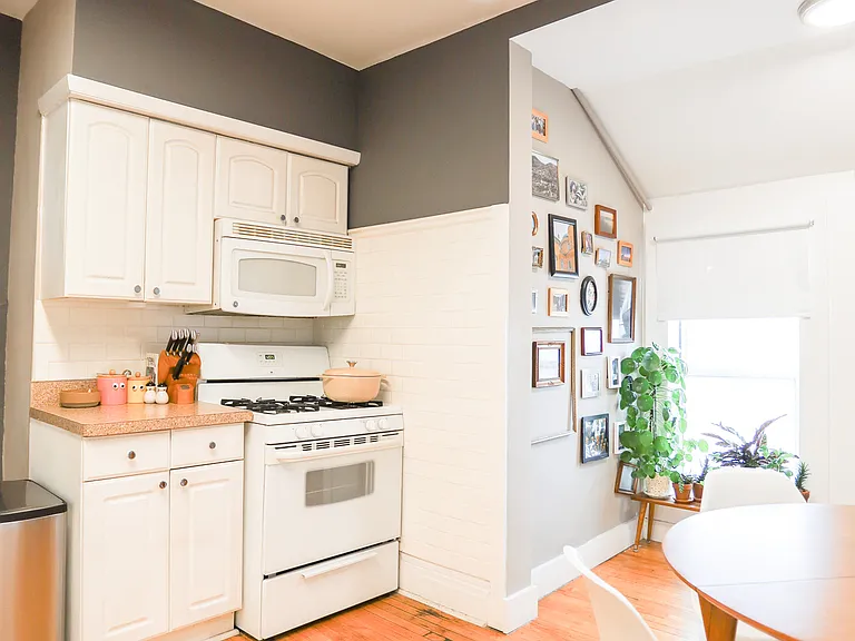 2045 N Western Ave #2R — Photo 3