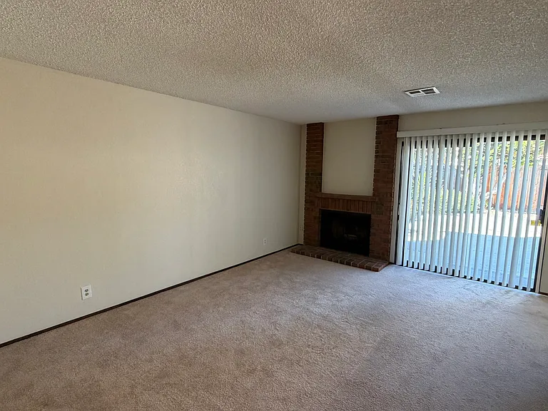32727 Gustine St — Photo 7