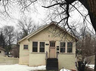 1206 8th St NW, Minot, ND 58703