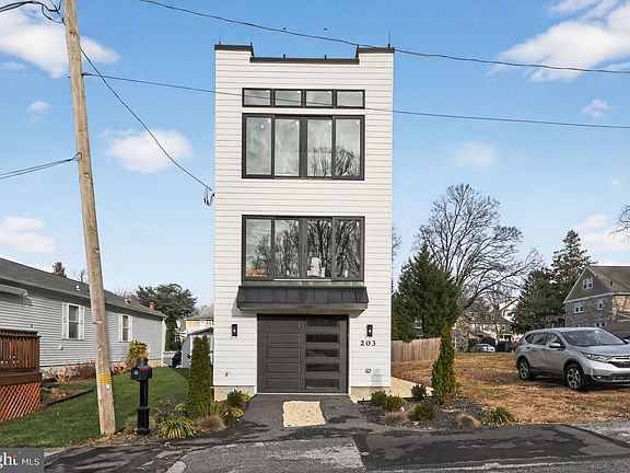 2nd image of 203 Church St