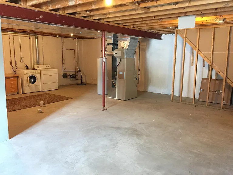 131 W Webb Dr — Photo 16
