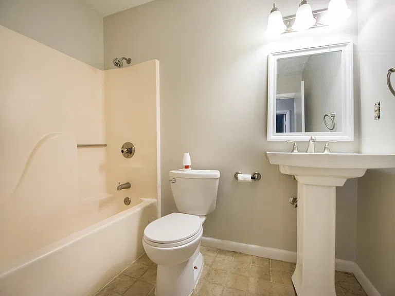 1066 Quail Meadow Dr — Photo 7