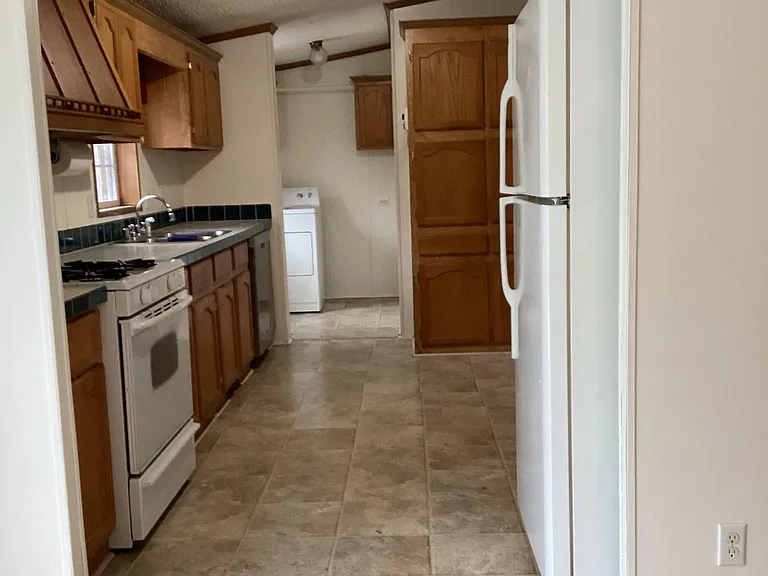 78 W Dague Rd — Photo 11