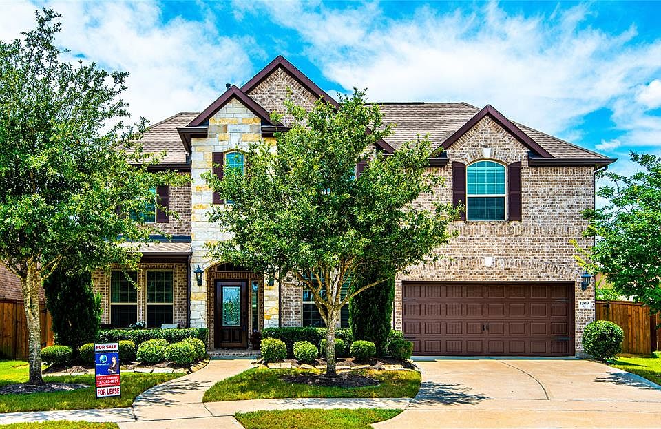 1st image of 17819 Creek Bluff Ln