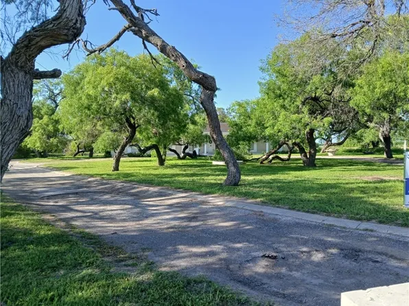 2916 W Highway 44, Alice, TX 78332