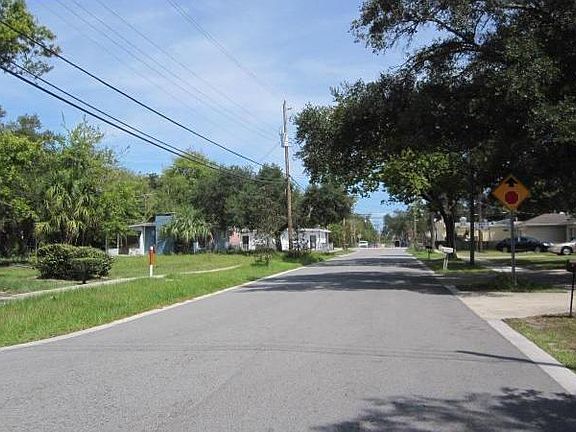 3rd image of 629 Magnolia Ave