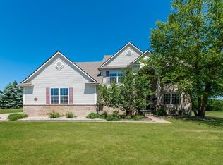 6475 Meadow Creek Dr, Dexter, MI