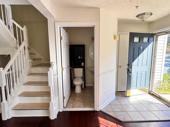 211 Bluegrass Dr, Elkton, MD 21921