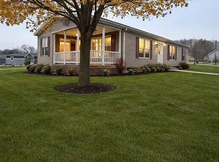 N114W20951 Meadowbrook Ln, Germantown, WI 53022