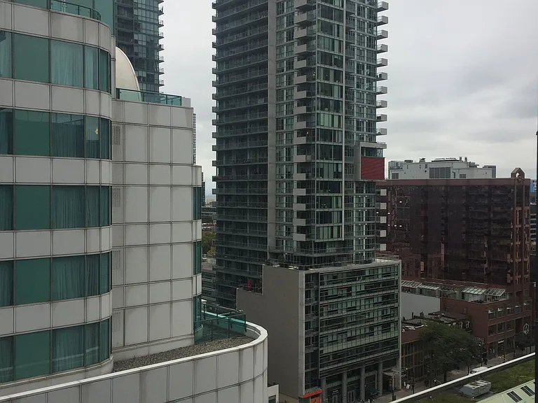 87 Peter St #1317 — Photo 13