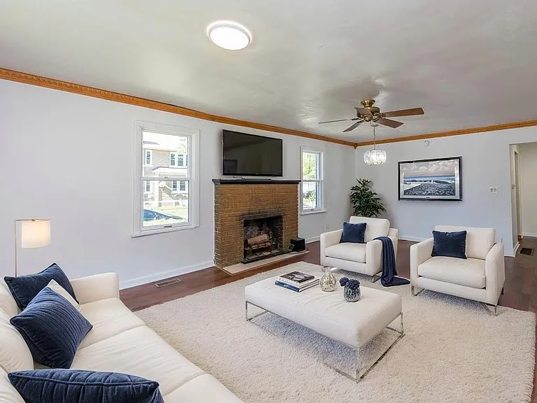 903 S McAlister Ave — Photo 4
