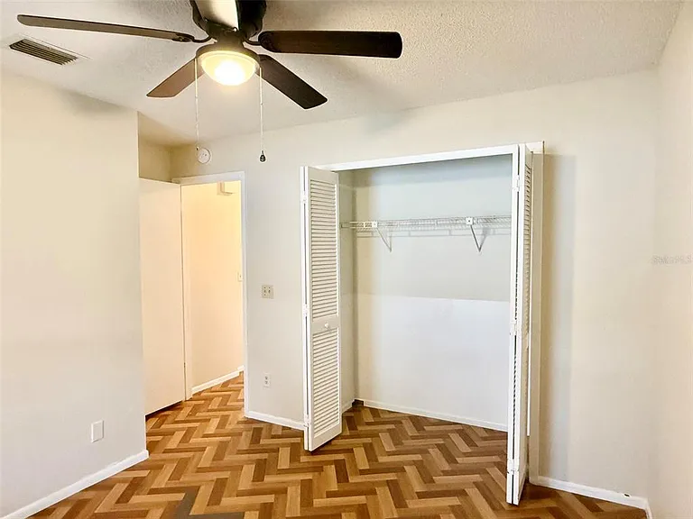 1215 Creekbottom Cir — Photo 21