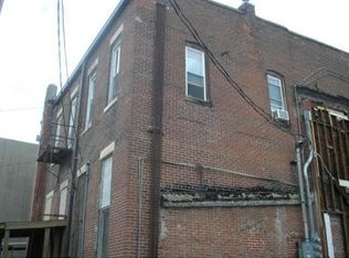 208 E 3rd St, Cameron, MO 64429