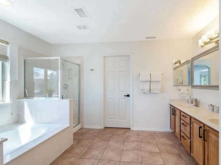 9223 Drolet Dr NW — Photo 21