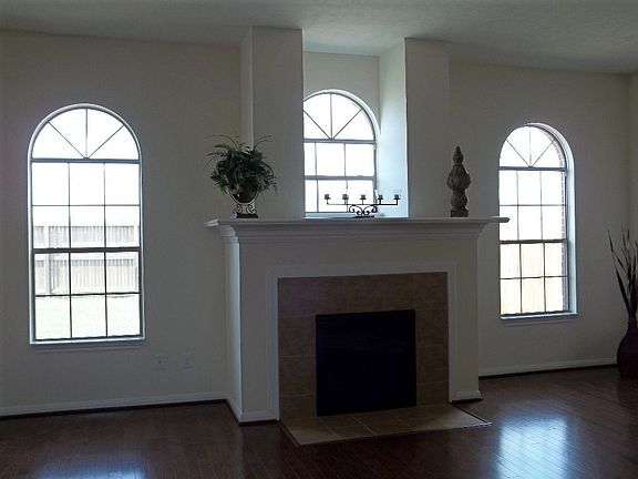 Beautiful windows in the family room.