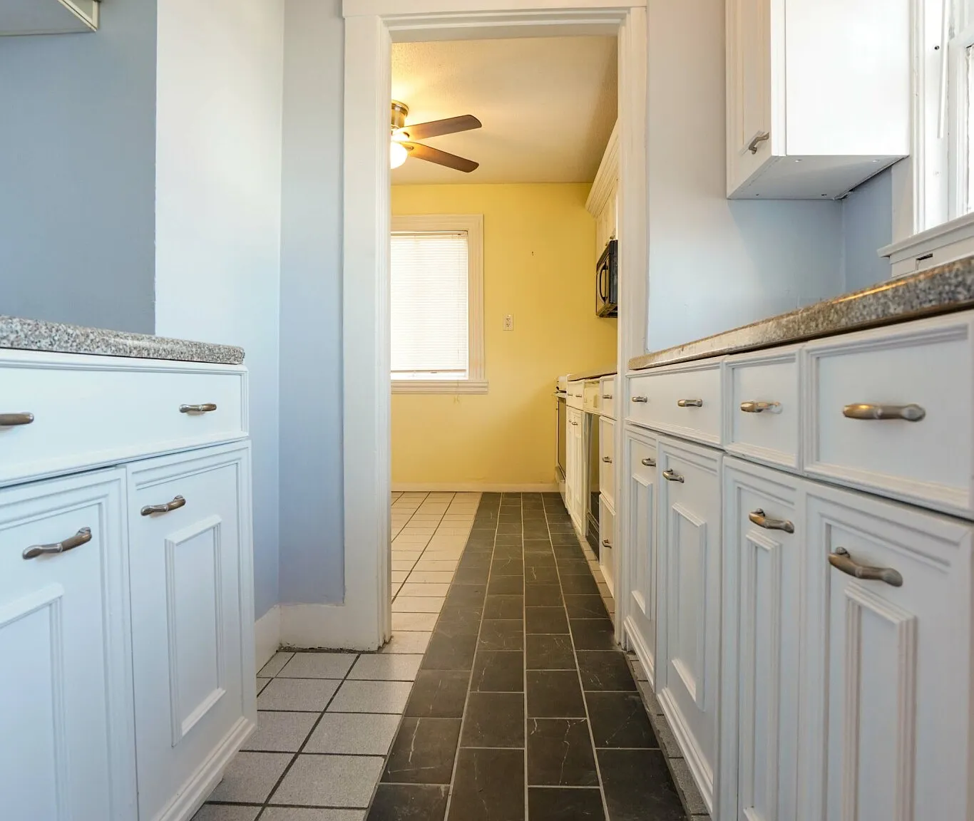 3 bed, 1300 sqft, $3,100 — Photo 3
