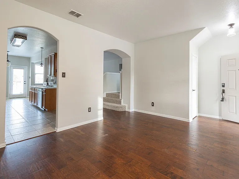 1509 Heron Dr — Photo 12