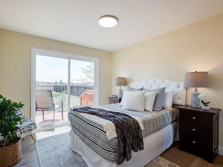 490 Jean Cir — Photo 15
