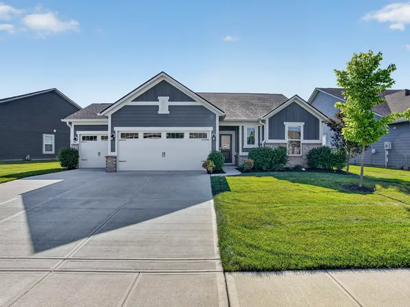 9703 Parkhurst Xing, McCordsville, IN 46055
