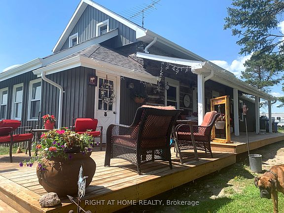 3rd image of 217 Fairbairn Rd