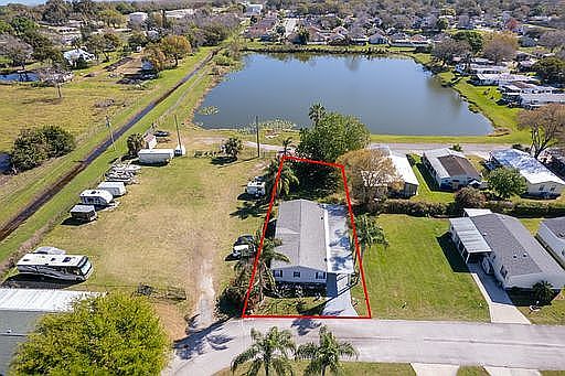 5th image of 3160 Carpenter Ln