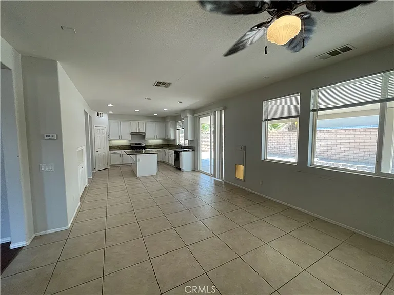 37222 Camden Dr — Photo 12