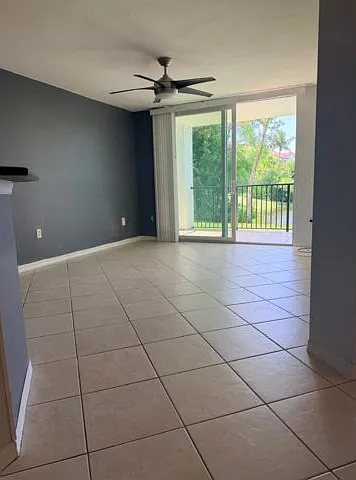 806 Villa Cir — Photo 10