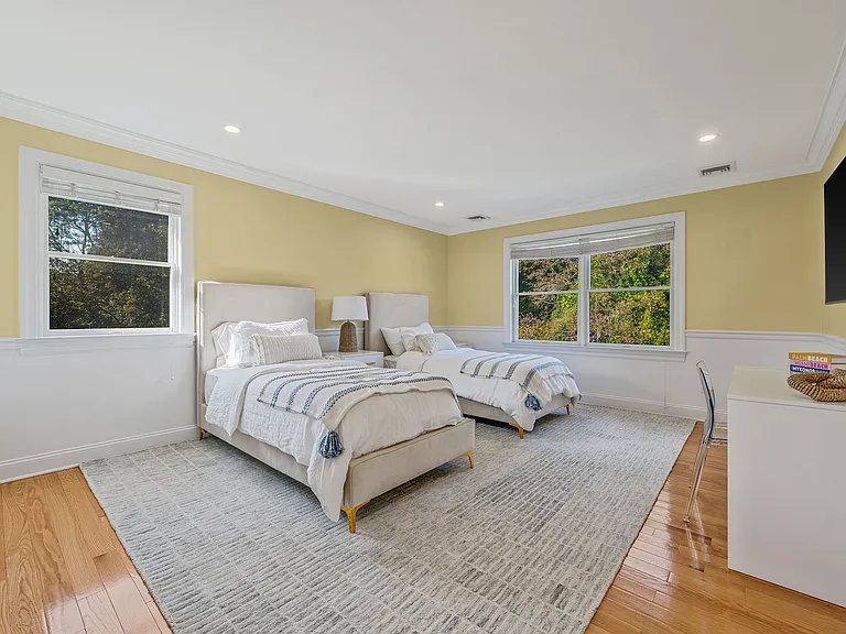 32 Vail Ave #A — Photo 20