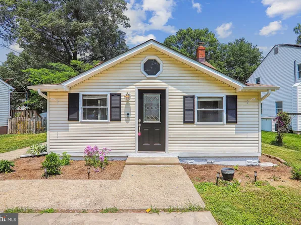 1304 Holly St, Shady Side, MD 20764