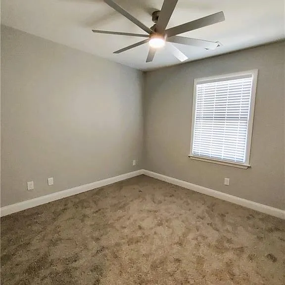 211 Creekway Xing SE — Photo 37