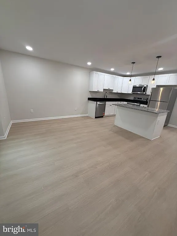 2 bed, 1.0 bath, 1300 sqft, $1,795 — Photo 4