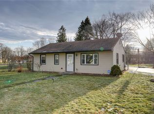 20 Fairchild Rd, Rochester, NY 14606