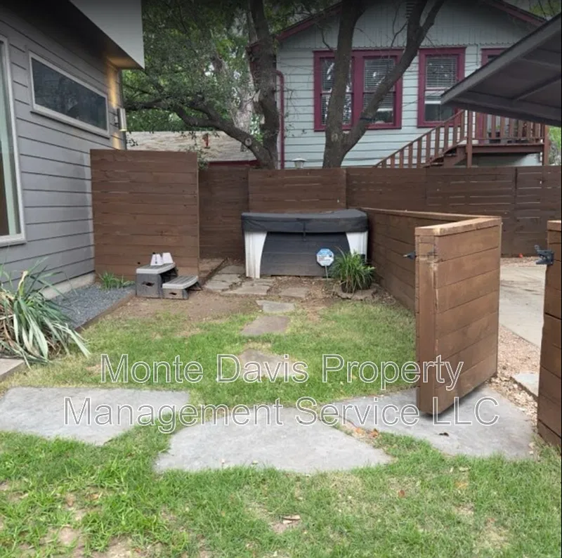 2 bed, 2.5 bath, 1715 sqft, $3,200 — Photo 3