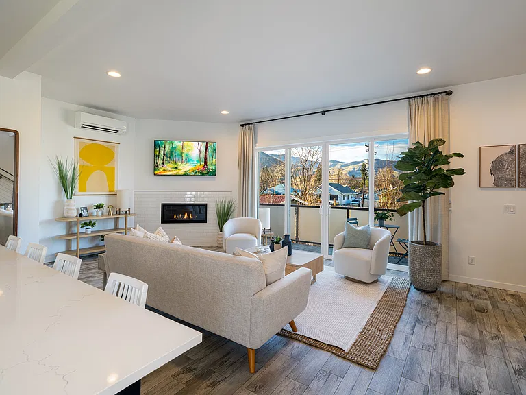 823 Orondo Ave #B — Photo 21
