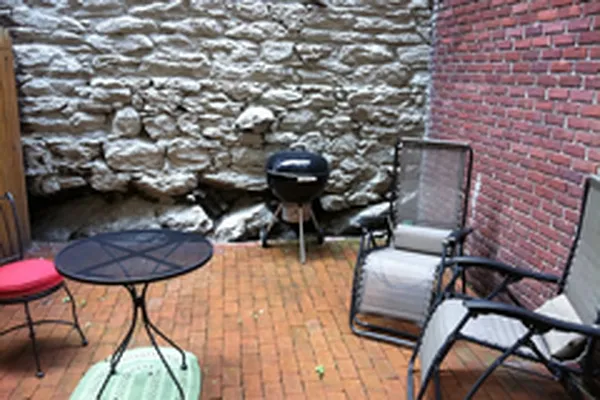 Rented by City Connections Realty | media 15