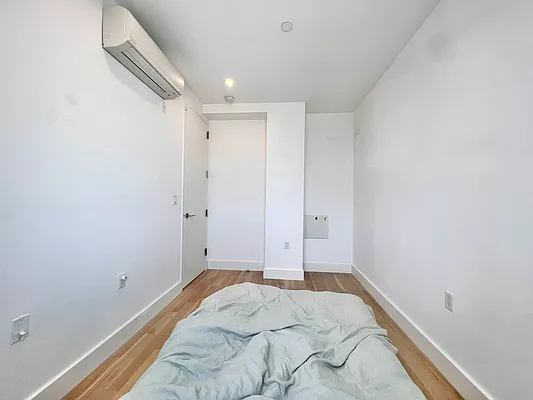 Rented by ERNY LLC | media 22