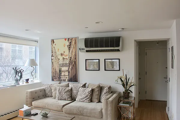 Rented by Reza Namazi, LREB | media 25