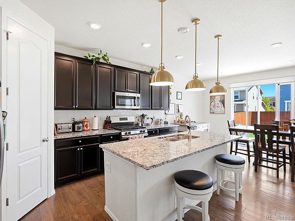 4th image of 15006 Vienna Circle