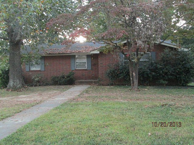 1st image of 927 Greenhill Dr