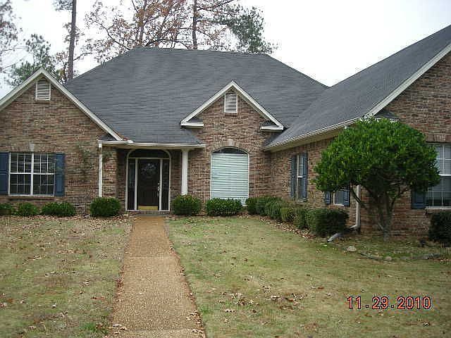 1st image of 1003 Riverchase North Dr