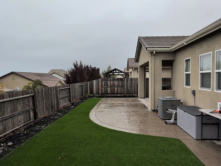 1520 Castlerock Dr — Photo 15